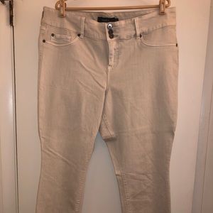 Off White Torrid Skinny Jean